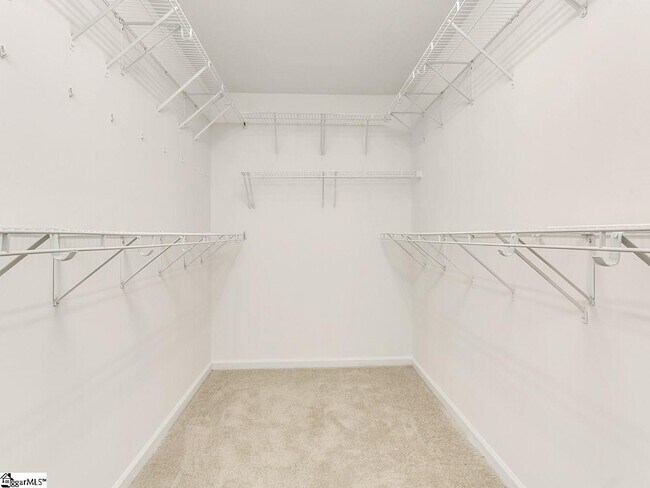 Building Photo - 308 Chartwell Dr