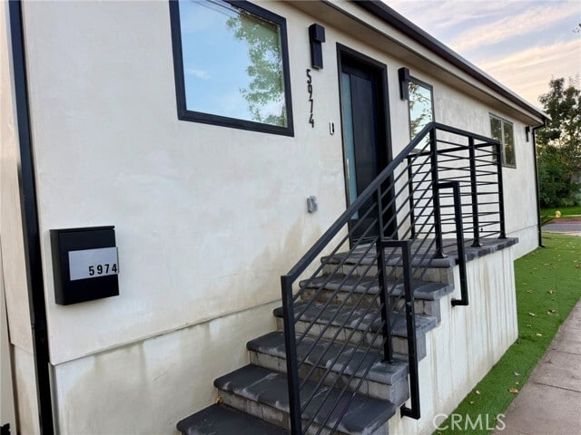 Foto del edificio - 5974 Jamieson Ave