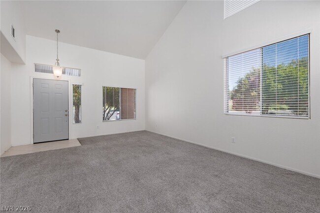 Foto del edificio - 6042 Highland Gardens Dr