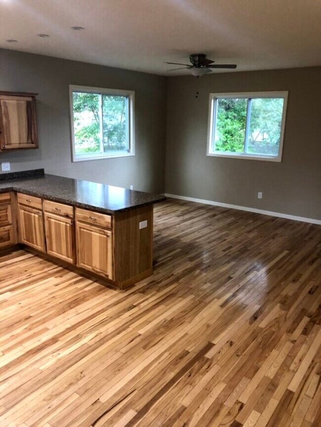 Building Photo - 3 Bdrm/2 Bath Colonial in Trevor