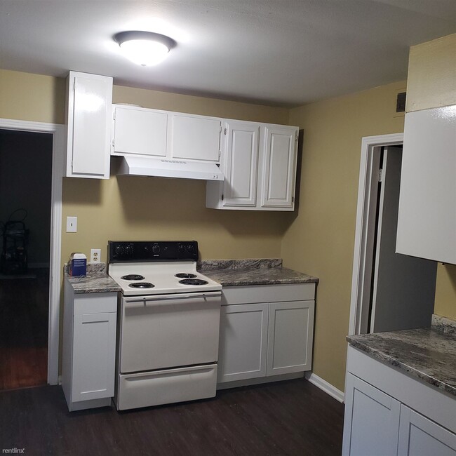 Building Photo - 4 br, 1.5 bath House - 779 Brower St