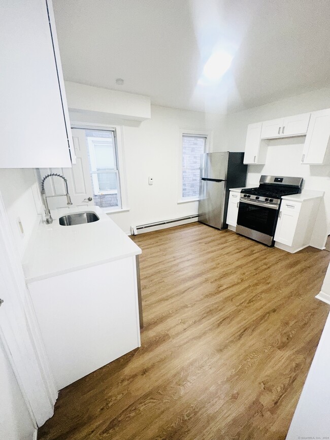 Building Photo - 81 Mill River St