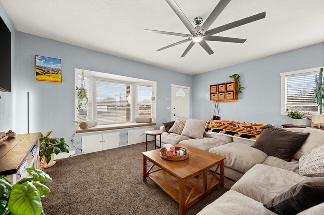 Building Photo - 8916 S 1240 E