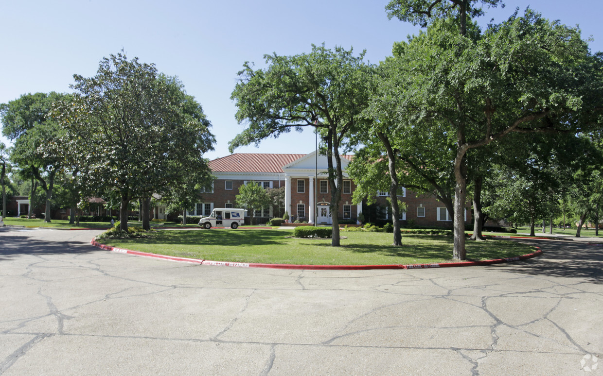 Foto principal - Buckner Retirement Village