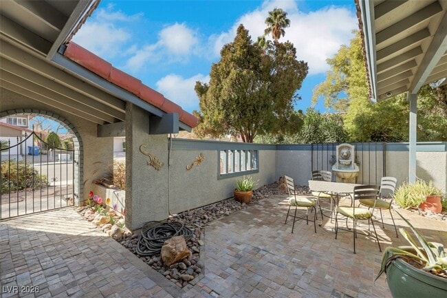 Foto del edificio - 5844 Buhl Ct