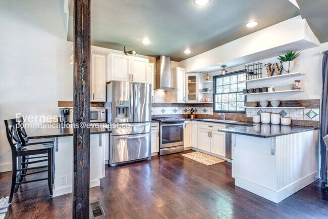 Foto del edificio - 640 Tobylynn Ct