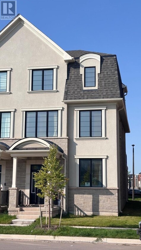 Photo principale - 3042 Merrick Rd