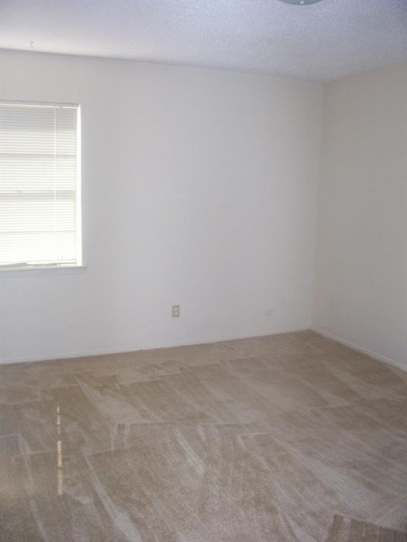 Building Photo - 1206 Yukon Dr