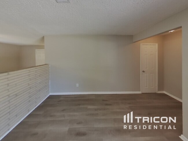 Foto del edificio - 4725 South Dr W