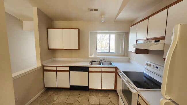 Foto del edificio - 42766 Lilley Pointe Dr