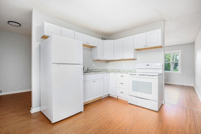 Foto del edificio - Beautiful 2BR/1BA Duplex in Independence!