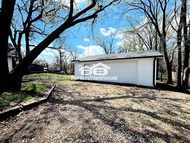 Foto del edificio - 4076 Indianola Ave