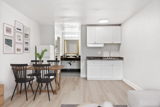 Interior Photo - Vista De Luna