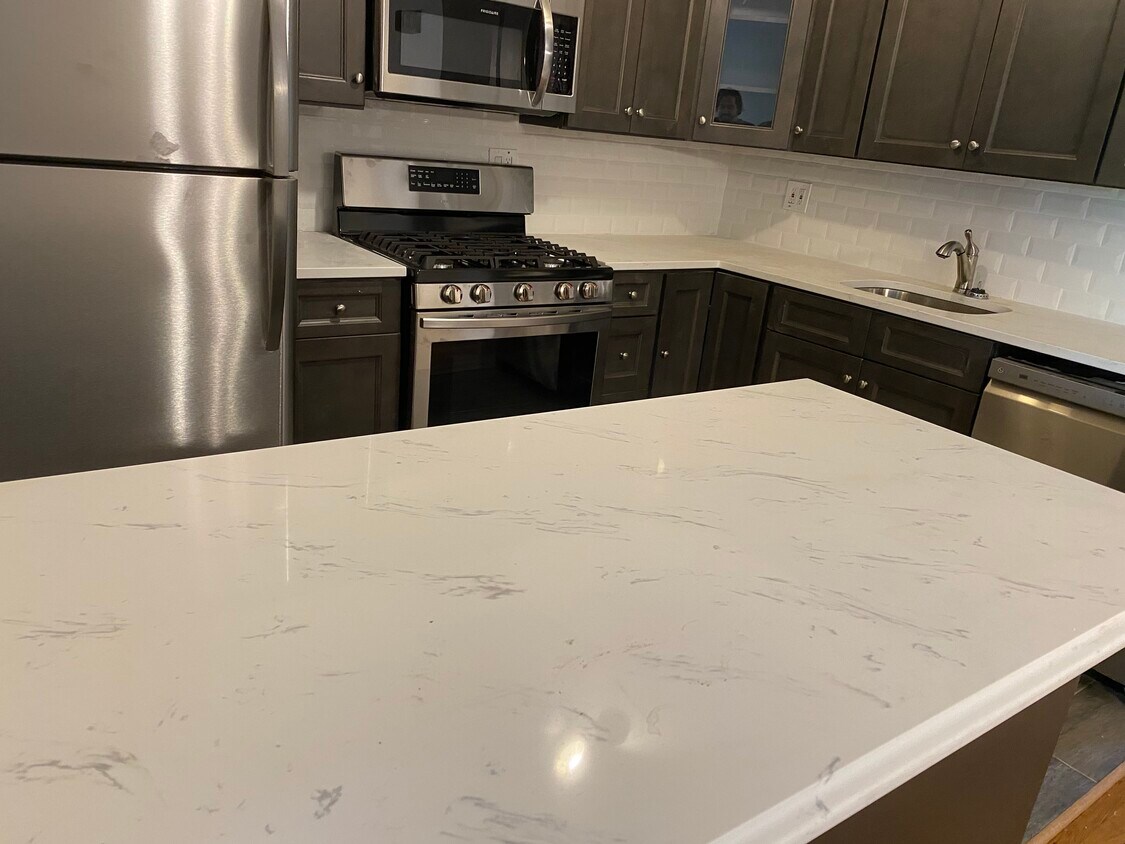 Foto principal - 2524 35th St