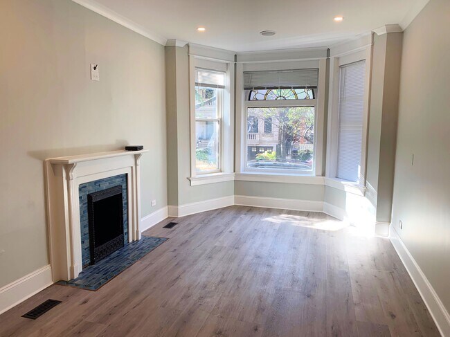 Foto del edificio - 3833 N Wayne Ave