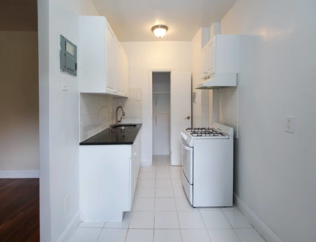 Primary Photo - 37-45 79th St