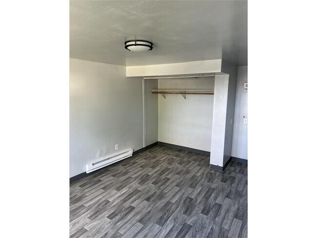 Foto del edificio - 542 Hazel St N