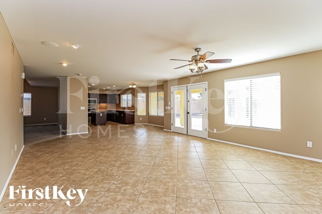 Building Photo - 2403 W Quick Draw Way