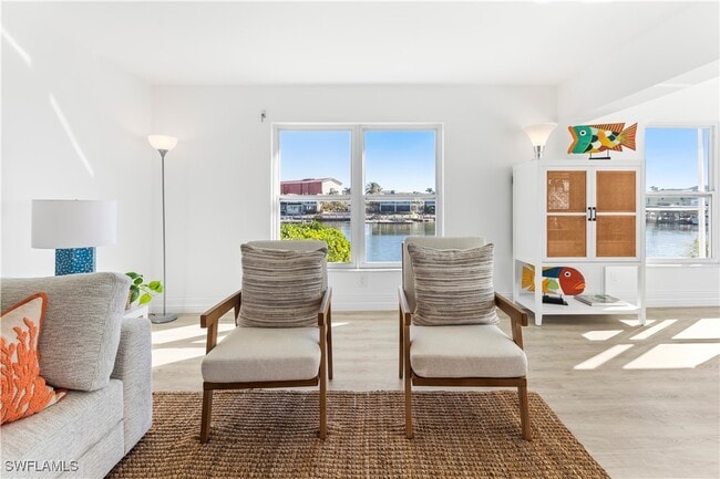 Building Photo - 1100 8th Ave S