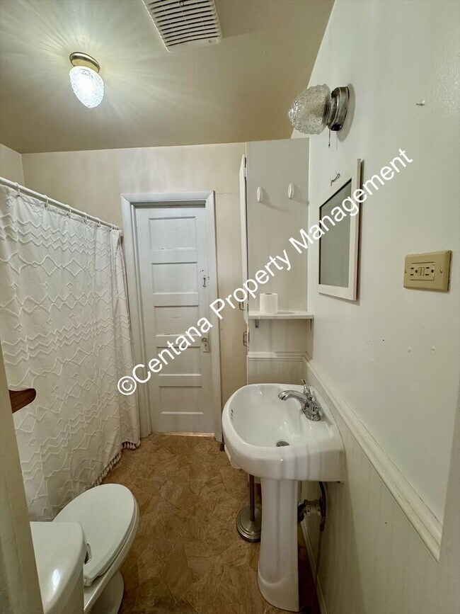 Foto del edificio - 1528 A St