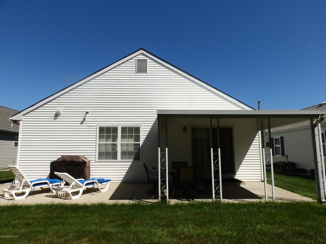 Building Photo - 179 Prince Charles Dr