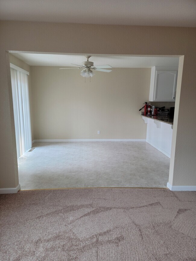 Dining Area - 737 Vaquero Dr
