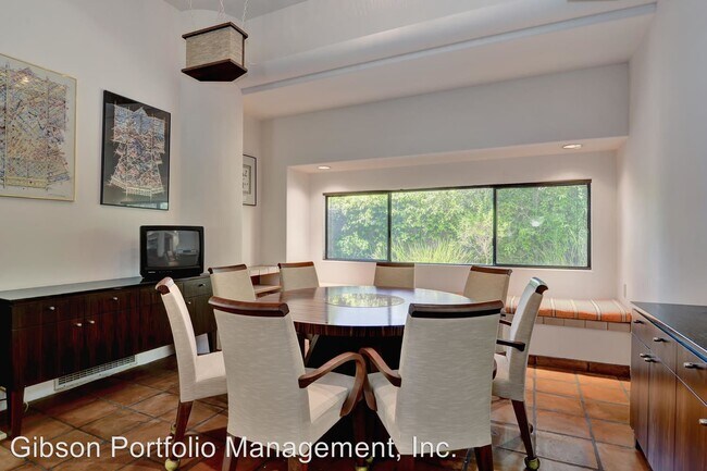 Building Photo - 3 br, 5 bath House - 813 Melville Avenue