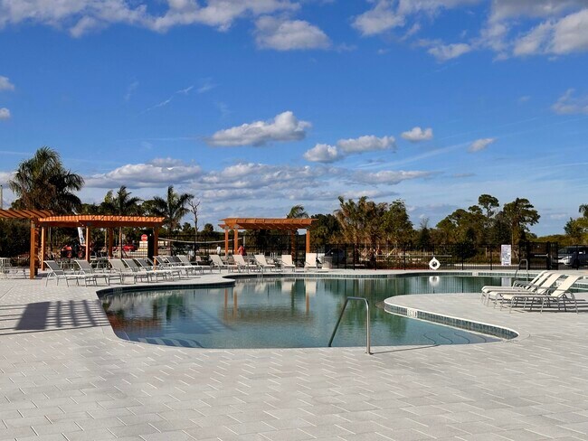 Foto del edificio - 6404 Topaz Dr