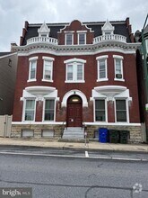 Building Photo - 130 S Potomac St