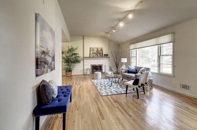 Foto del edificio - 5704 Radnor Ct