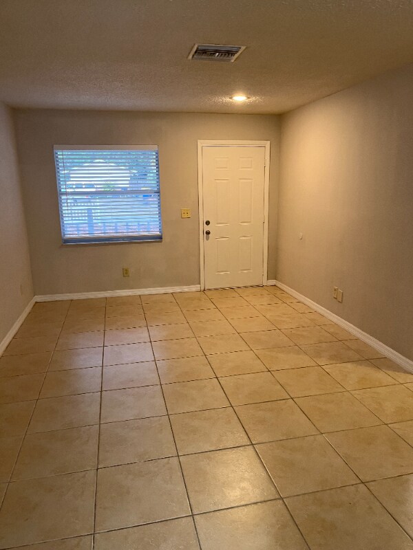 Foto del edificio - 625 Wildwood Way