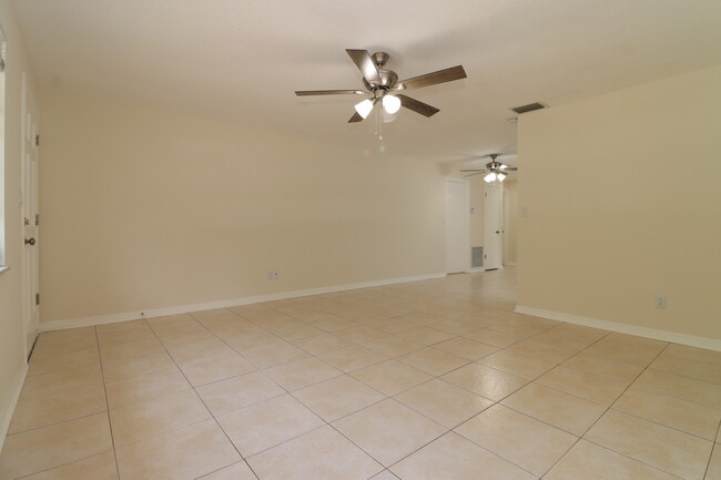 Building Photo - 1232 Amble Ln