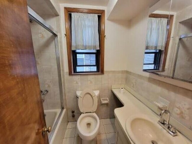 Foto del edificio - 711 E 3rd St