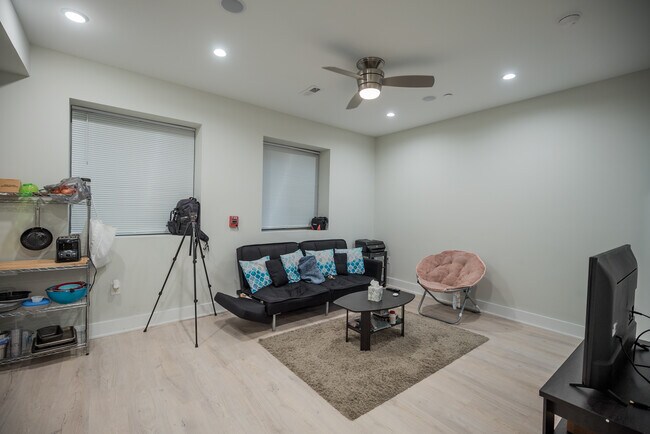 Foto del edificio - 4219 Filbert St