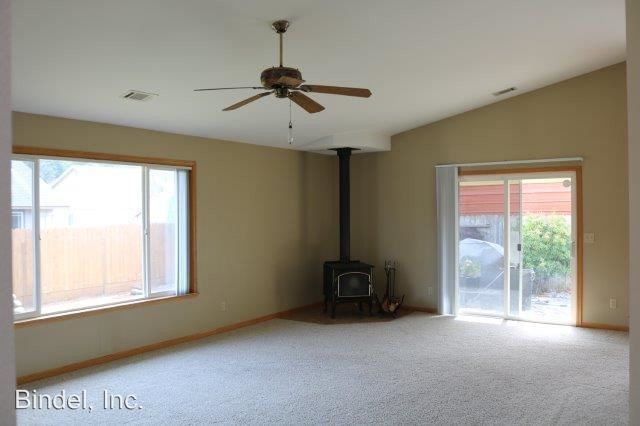 Building Photo - 3 br, 2 bath House - 2141 Pillor DR
