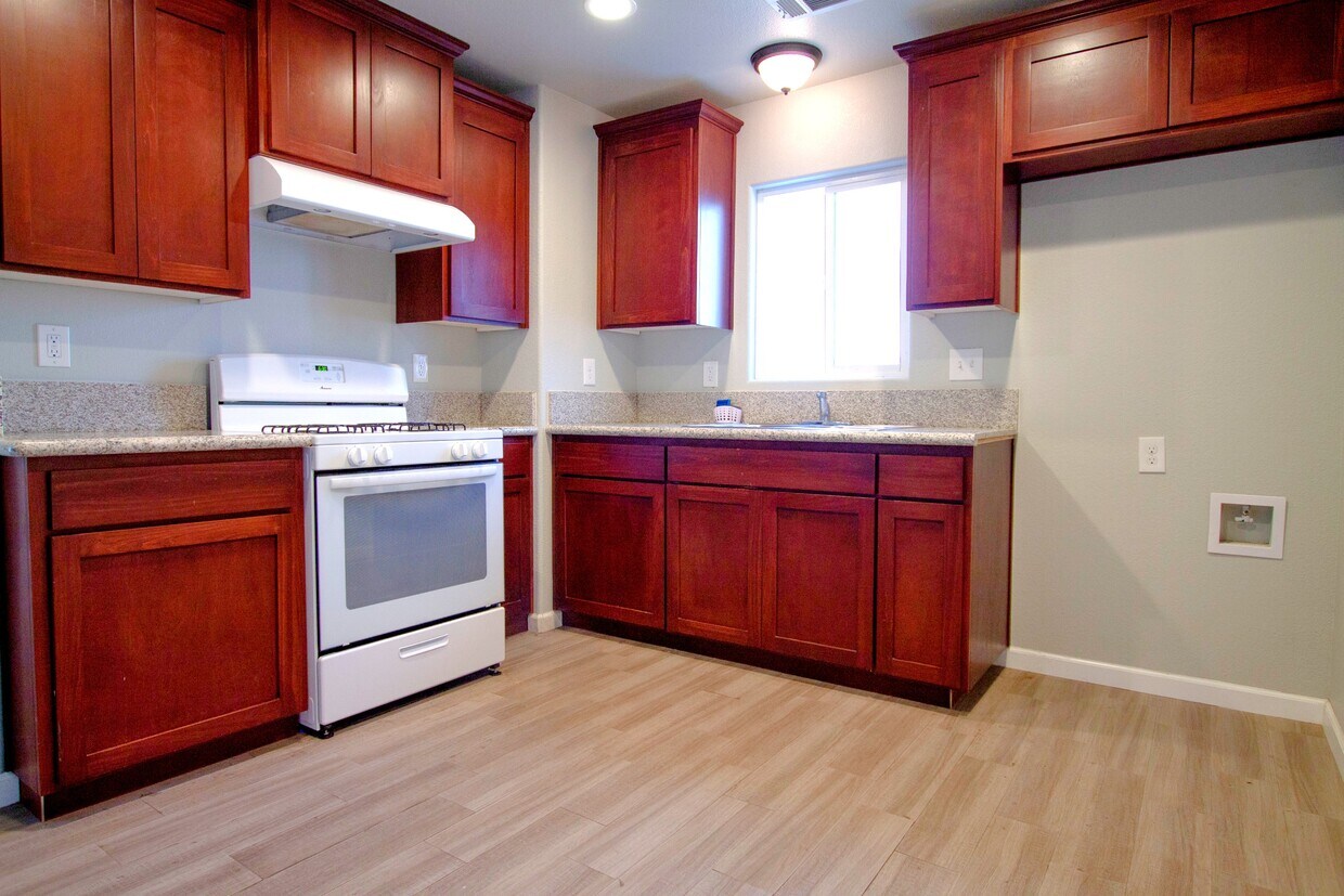 247 W San Joaquin Ave, Tulare, CA 93274 House Rental in Tulare, CA