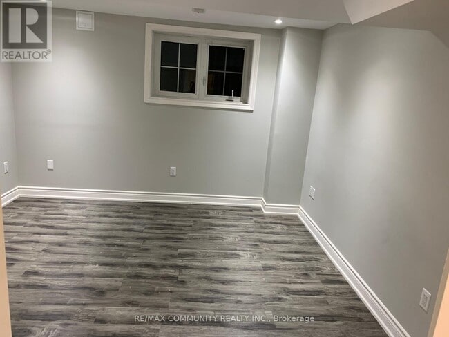 Building Photo - 1654 Irvine Scott St