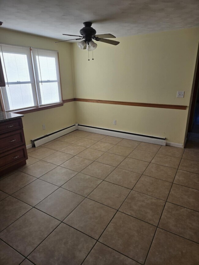 Foto del edificio - 144 Osgood Ave