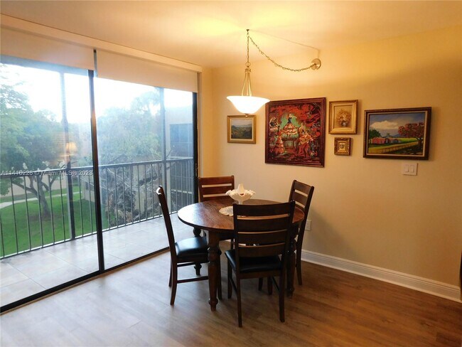 Foto del edificio - 8045 SW 107th Ave