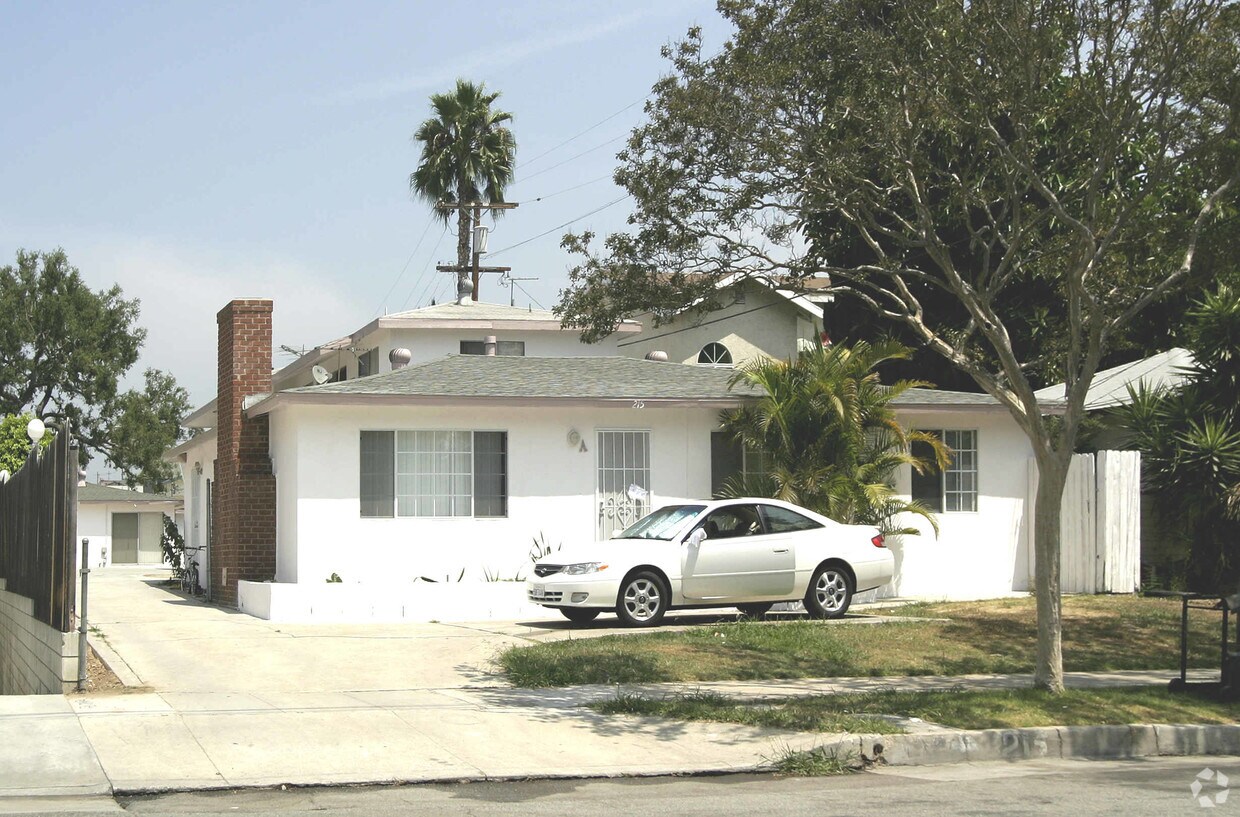 Foto del edificio - 215-217 W Linda Vista Ave