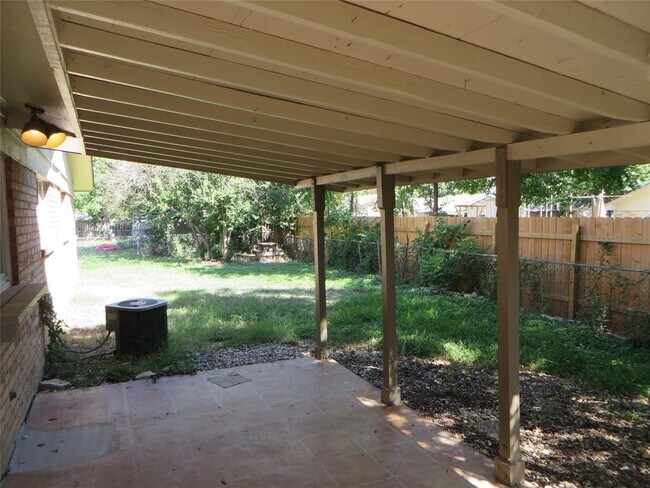Building Photo - 803 Power Rd