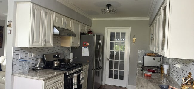 Building Photo - 7957 Knottingham Cir
