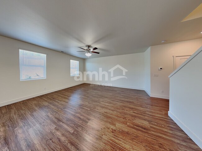 Foto del edificio - 6921 35th Pl NE