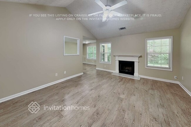 Building Photo - 898 Kendall Park Dr