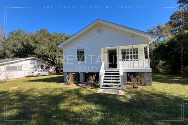 Building Photo - Adorable 3 Bedroom/1 Bathroom Home in Bayo...