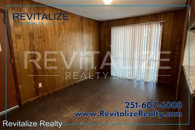 Building Photo - 3 br, 1 bath House - 511 Woodlore Dr