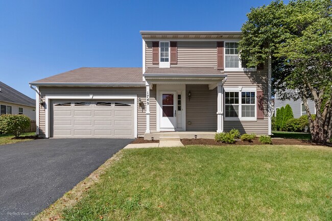 Building Photo - 1749 Newport Ln