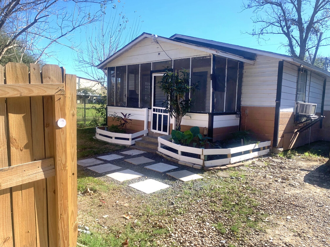 Foto del edificio - 10127 Alfred Ln