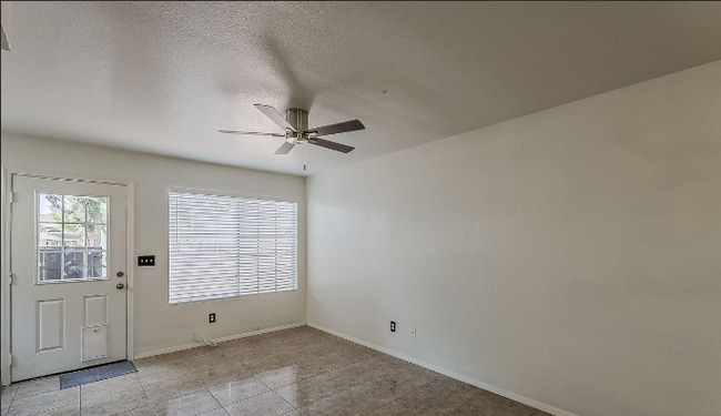 Building Photo - 625 S Westwood