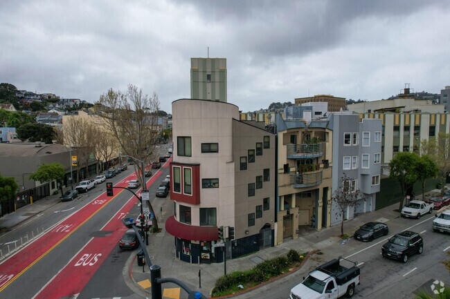 Apartamentos - 3100-3110 Mission St